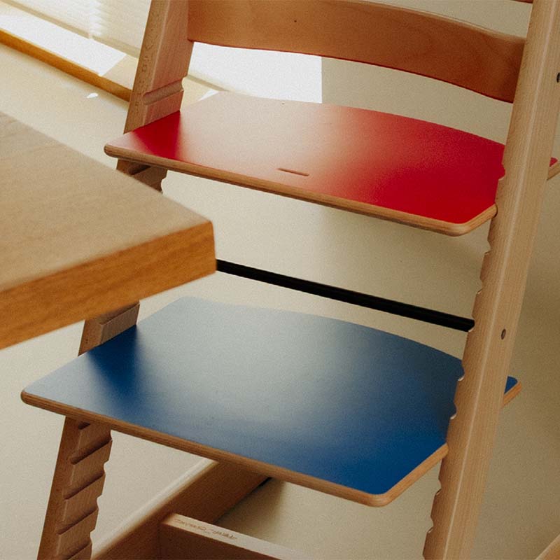 リバーシブル仕様の座板と足のせ板